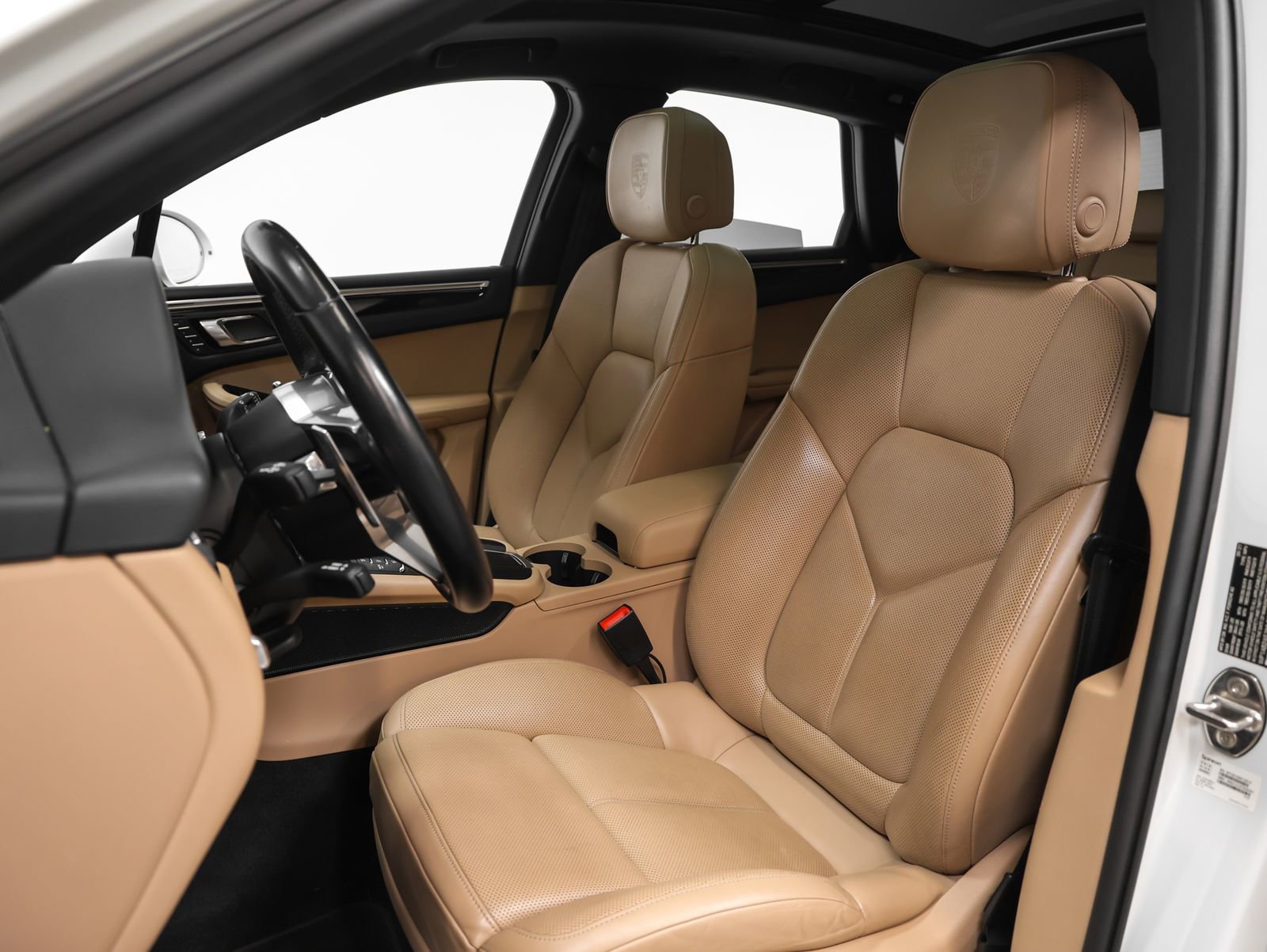 Certified 2021 Porsche Macan S image 5