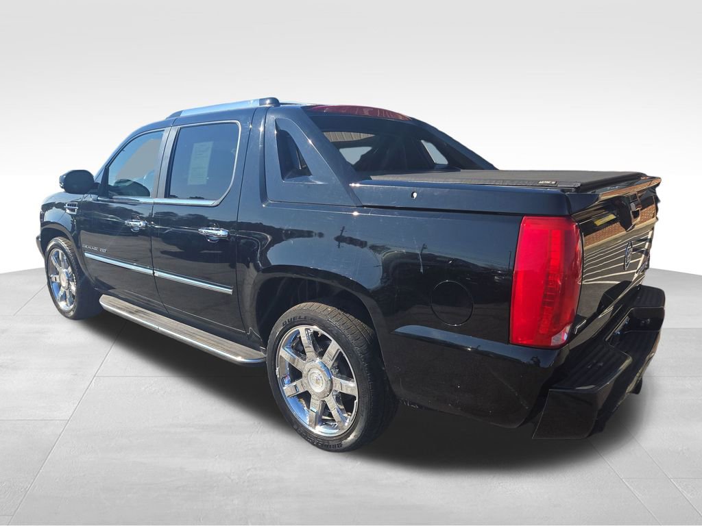 Used 2011 Cadillac Escalade EXT Luxury image 5