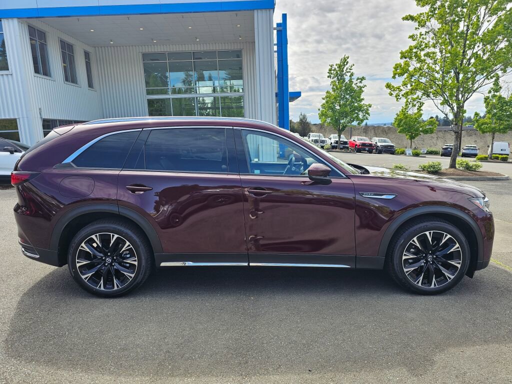 Certified 2024 MAZDA CX-90 Plug-In Hybrid w/ Premium Pkg AWD/4WD image 4