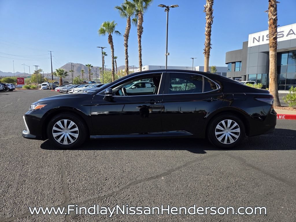 Used 2023 Toyota Camry LE FWD image 3