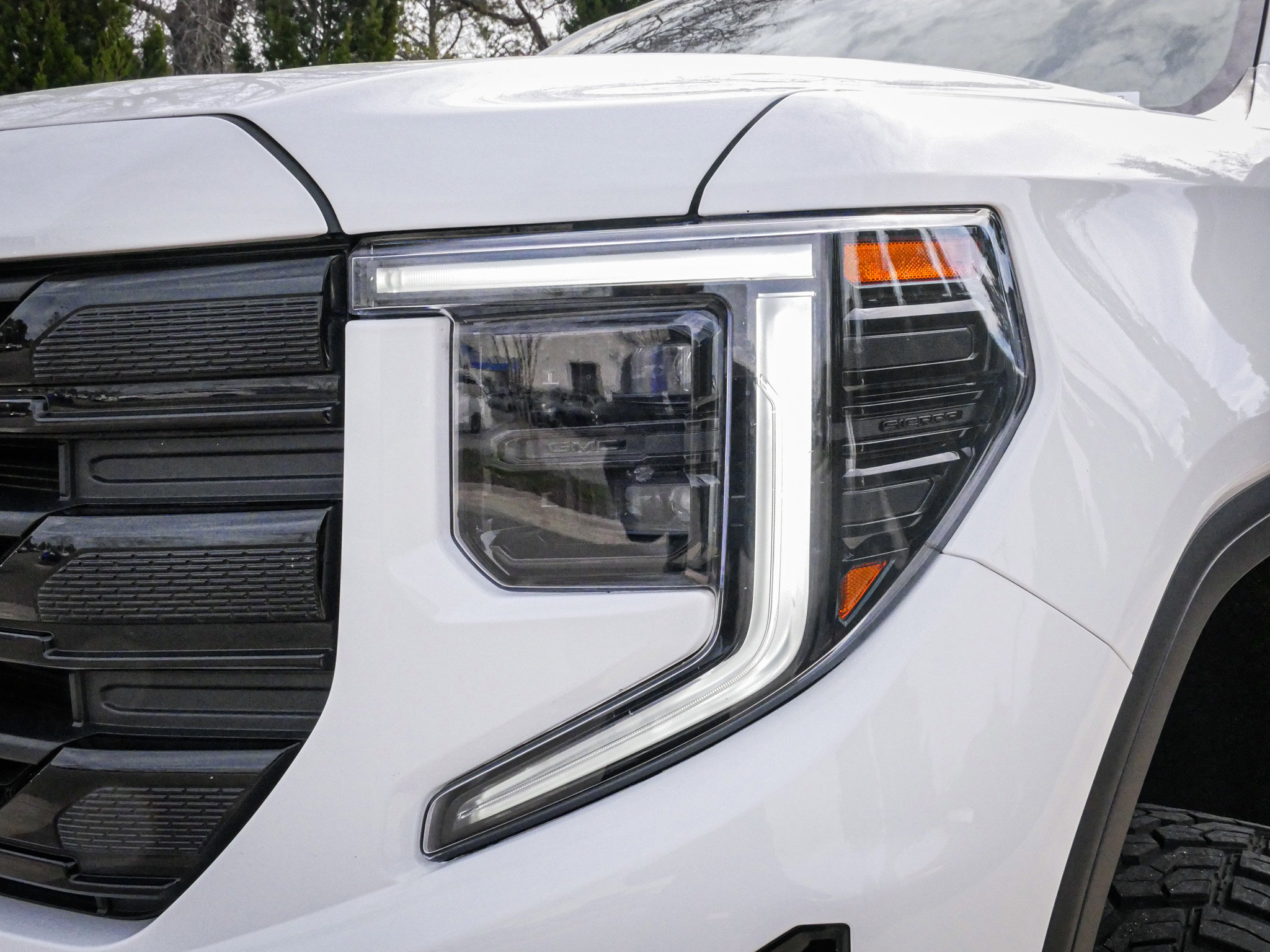 Used 2024 GMC Sierra 1500 Elevation AWD/4WD image 6