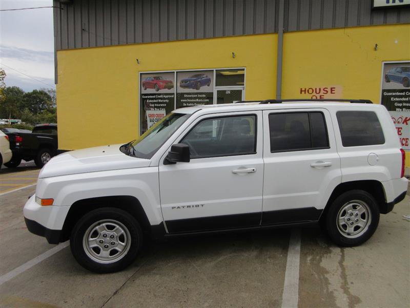 Used 2017 Jeep Patriot Sport w/ Power Value Group FWD image 4