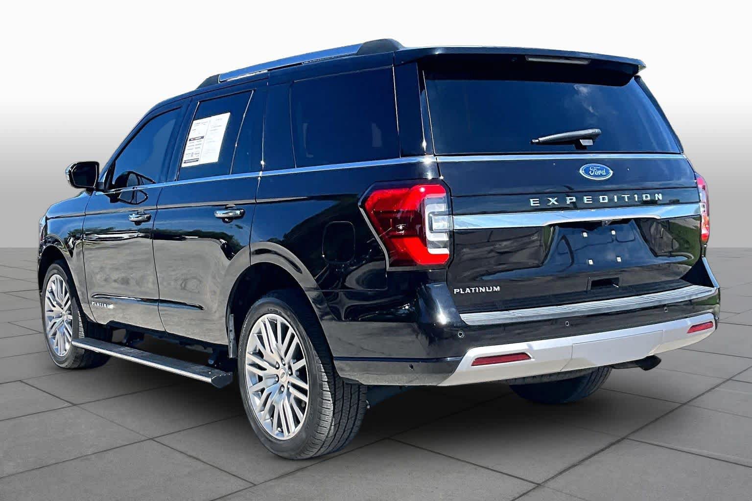 Used 2024 Ford Expedition Platinum RWD image 12