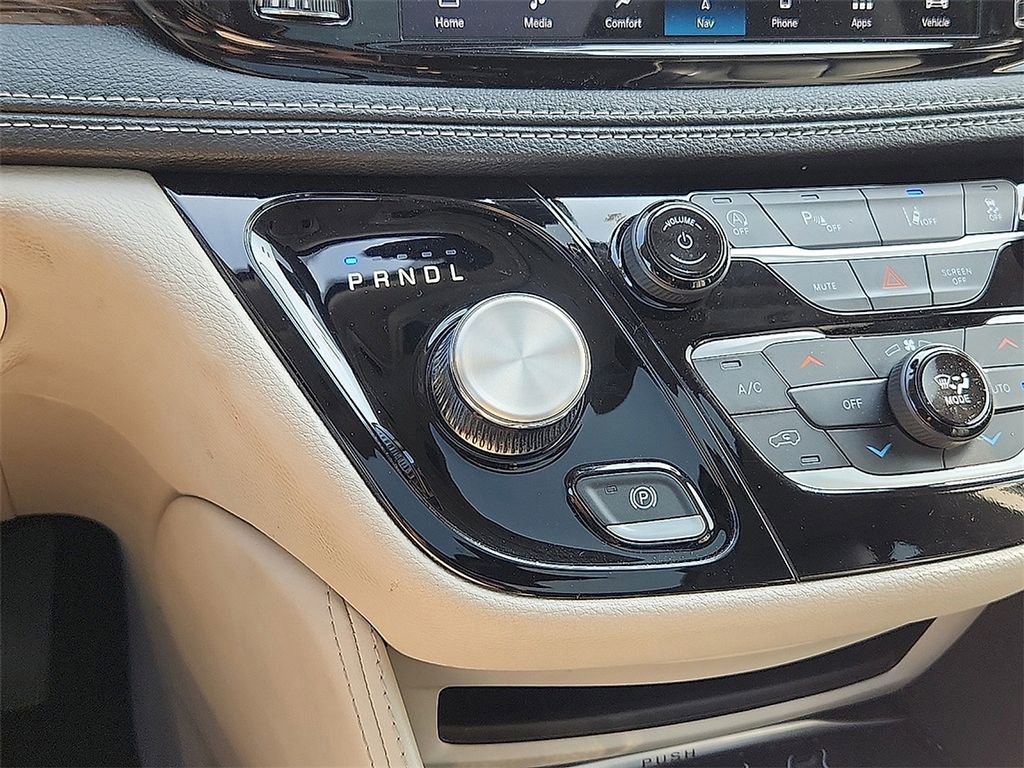 Used 2023 Chrysler Pacifica Limited image 17