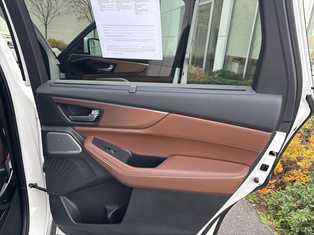 Used 2025 Acura MDX w/ Technology Package image 48