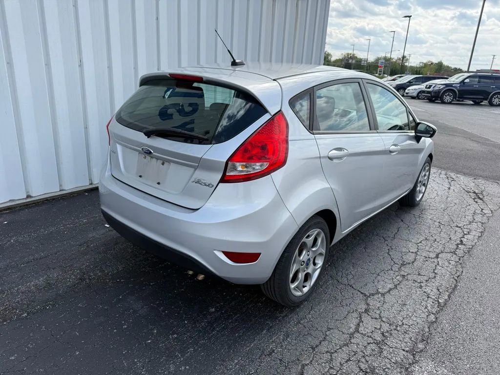 Used 2012 Ford Fiesta SES FWD image 7