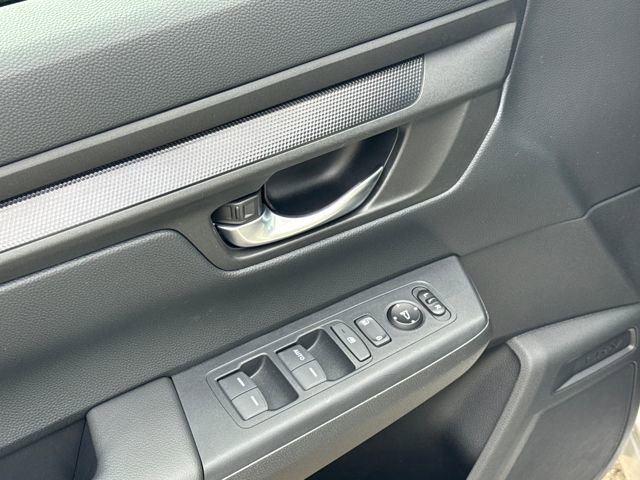 Certified 2025 Honda CR-V LX image 5