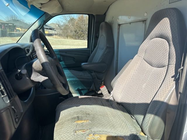 Used 2004 Chevrolet Express 3500 RWD image 11