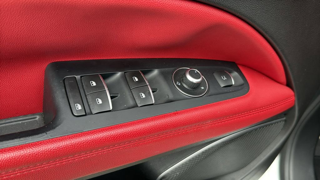 Used 2019 Alfa Romeo Stelvio Sport w/ Quick Order Package 22K Sport RWD image 21