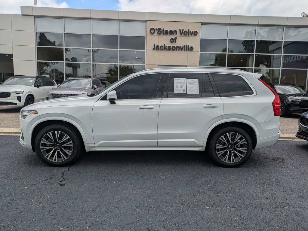 Used 2022 Volvo XC90 T5 Momentum FWD image 3