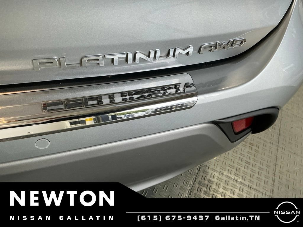 Used 2023 Toyota Highlander Platinum AWD/4WD image 7
