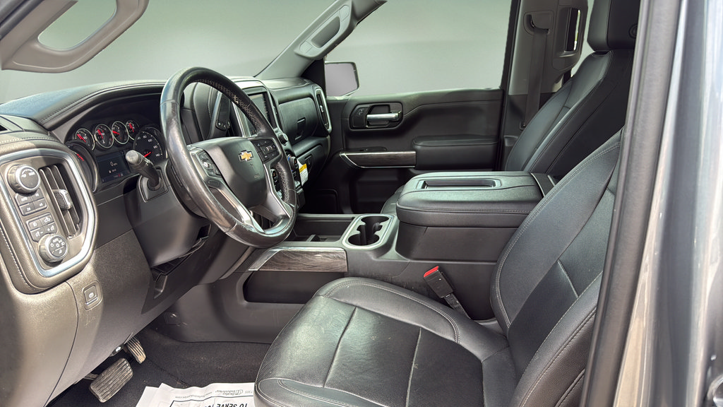 Used 2021 Chevrolet Silverado 1500 LTZ AWD/4WD image 11