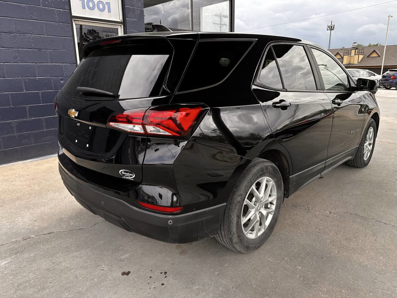 Used 2023 Chevrolet Equinox LS image 8