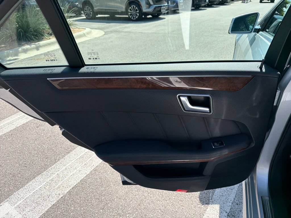 Used 2013 Mercedes-Benz E 350 4MATIC Sedan image 30