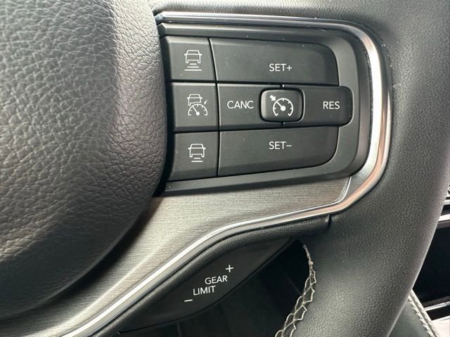 Certified 2024 Jeep Wagoneer Series II image 36