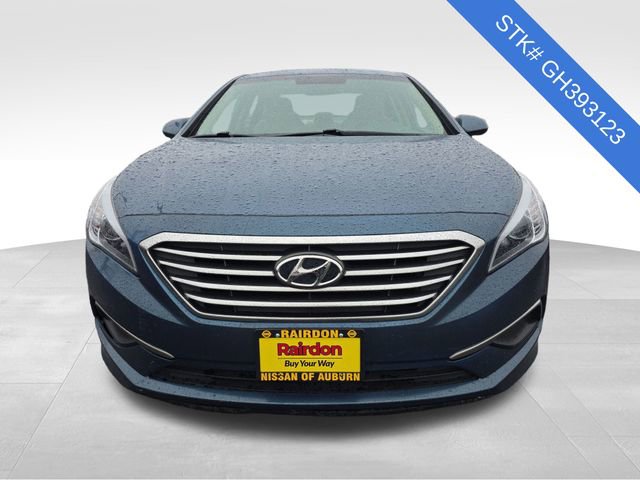 Used 2016 Hyundai Sonata SE image 2