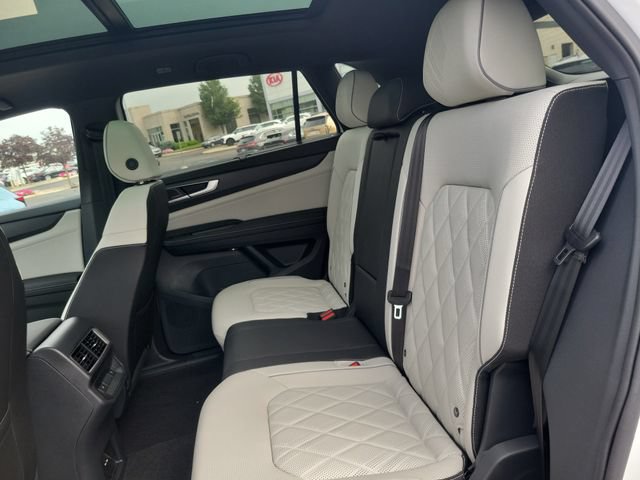 New 2026 Volkswagen Atlas Cross Sport SEL Premium R-Line AWD/4WD image 9