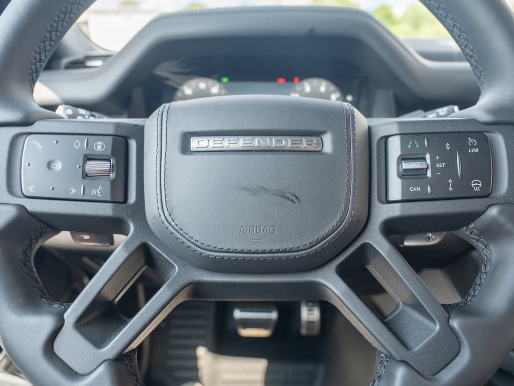 New 2026 Land Rover Defender 130 V8 AWD/4WD image 14