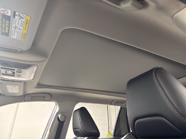 Used 2022 Toyota RAV4 Limited AWD/4WD image 25