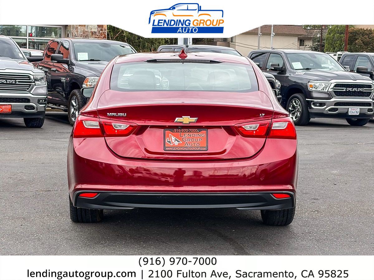 Used 2017 Chevrolet Malibu LT FWD image 3