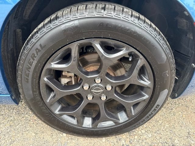 Used 2021 Chrysler 300 Touring L AWD/4WD image 11
