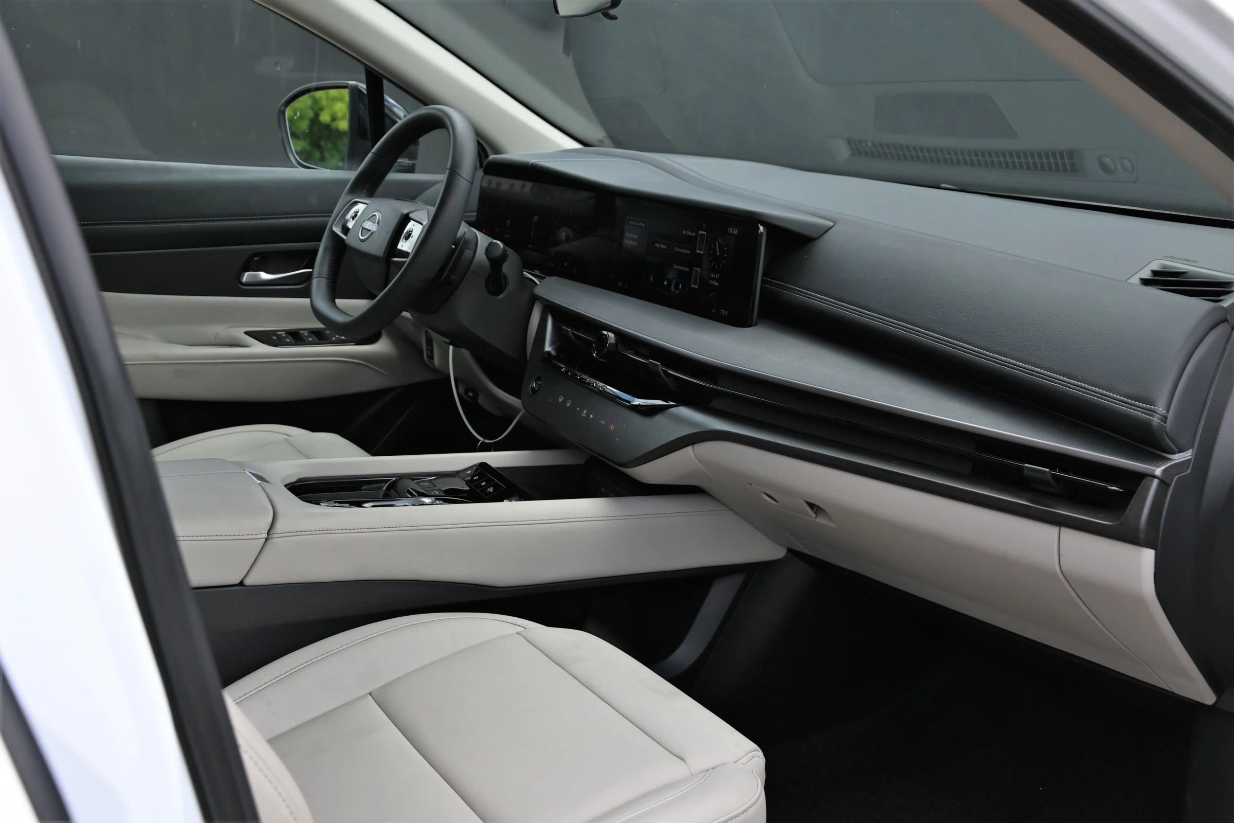 Used 2025 Nissan Murano SV FWD image 20