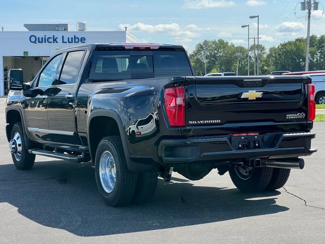 New 2026 Chevrolet Silverado 3500 High Country w/ Technology Package AWD/4WD image 14