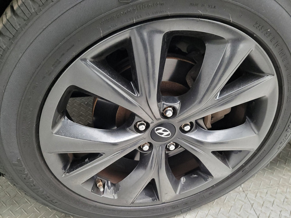 Used 2017 Hyundai Santa Fe Sport w/ 2.0T Ultimate Tech Package 05 image 31