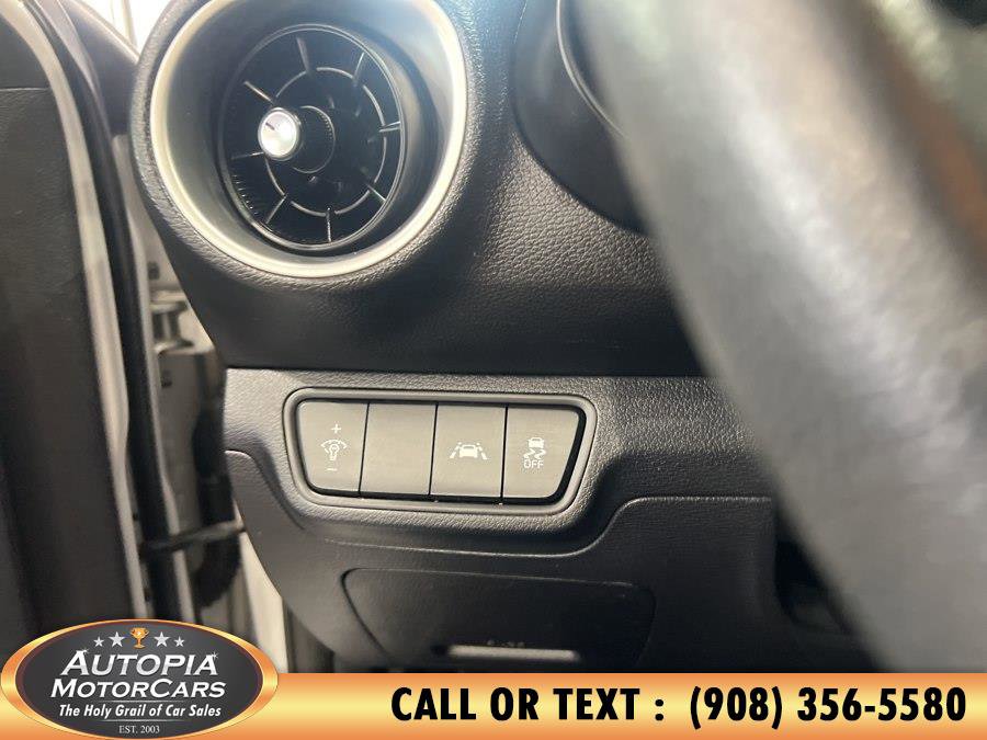 Used 2020 Kia Forte LXS FWD image 21