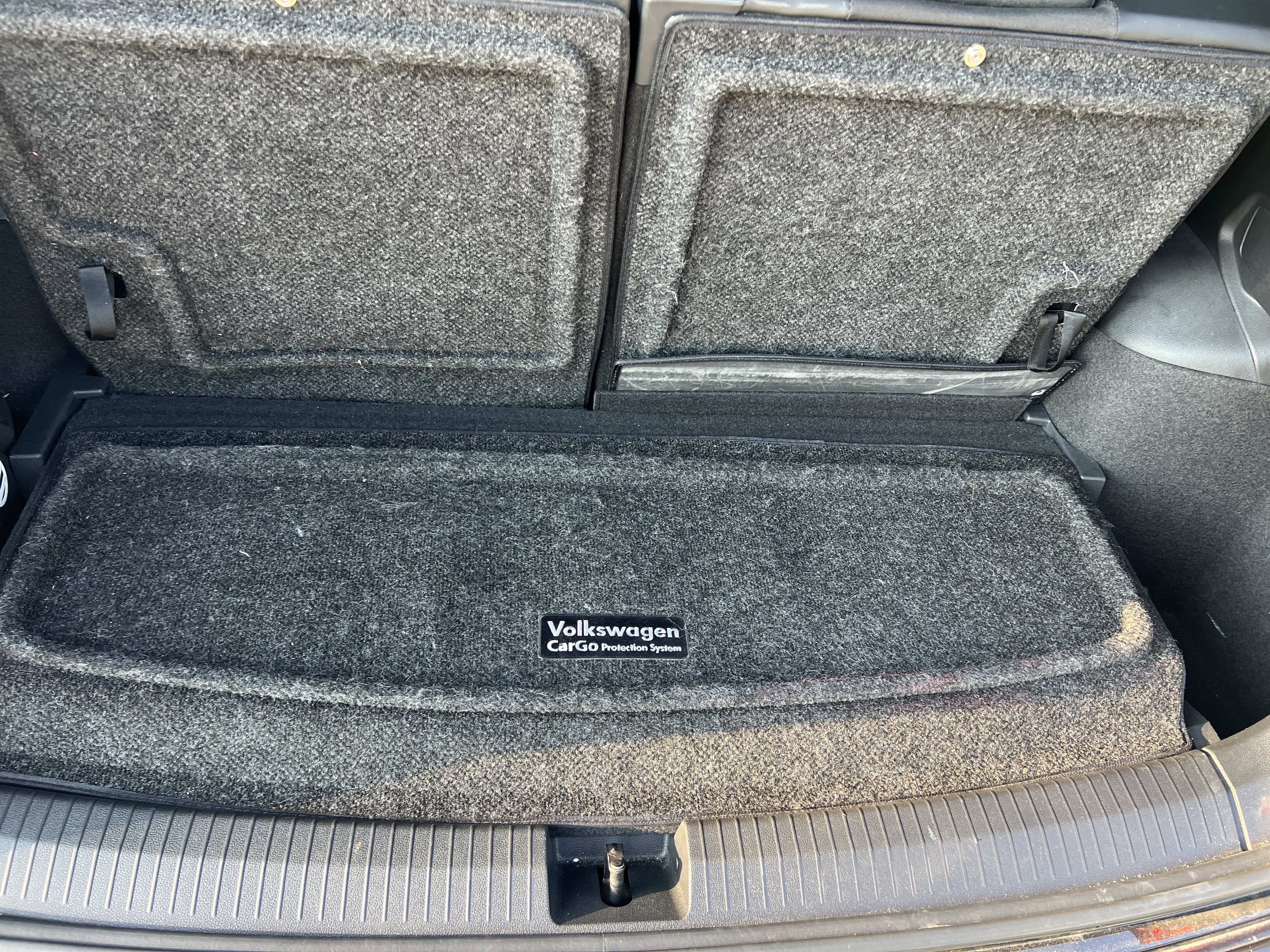 Certified 2022 Volkswagen Tiguan SE R-Line FWD image 28