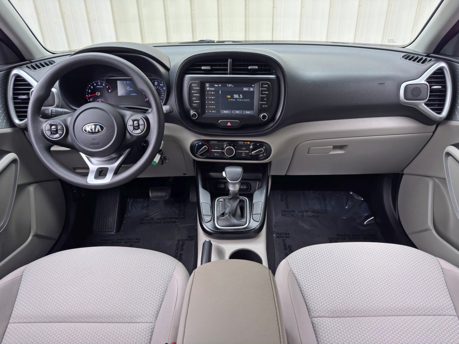 Used 2020 Kia Soul LX FWD image 11