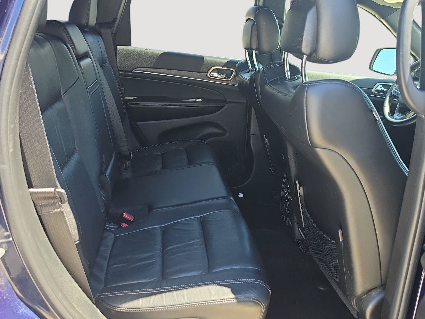 Used 2016 Jeep Grand Cherokee Limited AWD/4WD image 16