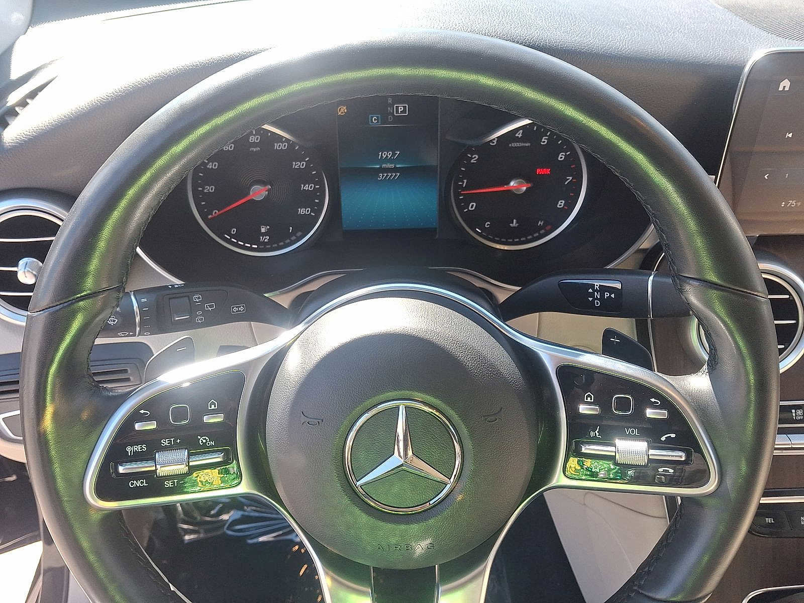 Used 2022 Mercedes-Benz GLC 300 4MATIC image 16