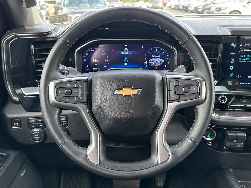 Used 2025 Chevrolet Silverado 1500 LTZ AWD/4WD image 8