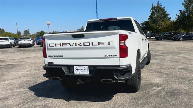 Used 2023 Chevrolet Silverado 1500 Custom Trail Boss w/ LPO, Dark Essentials Package image 8