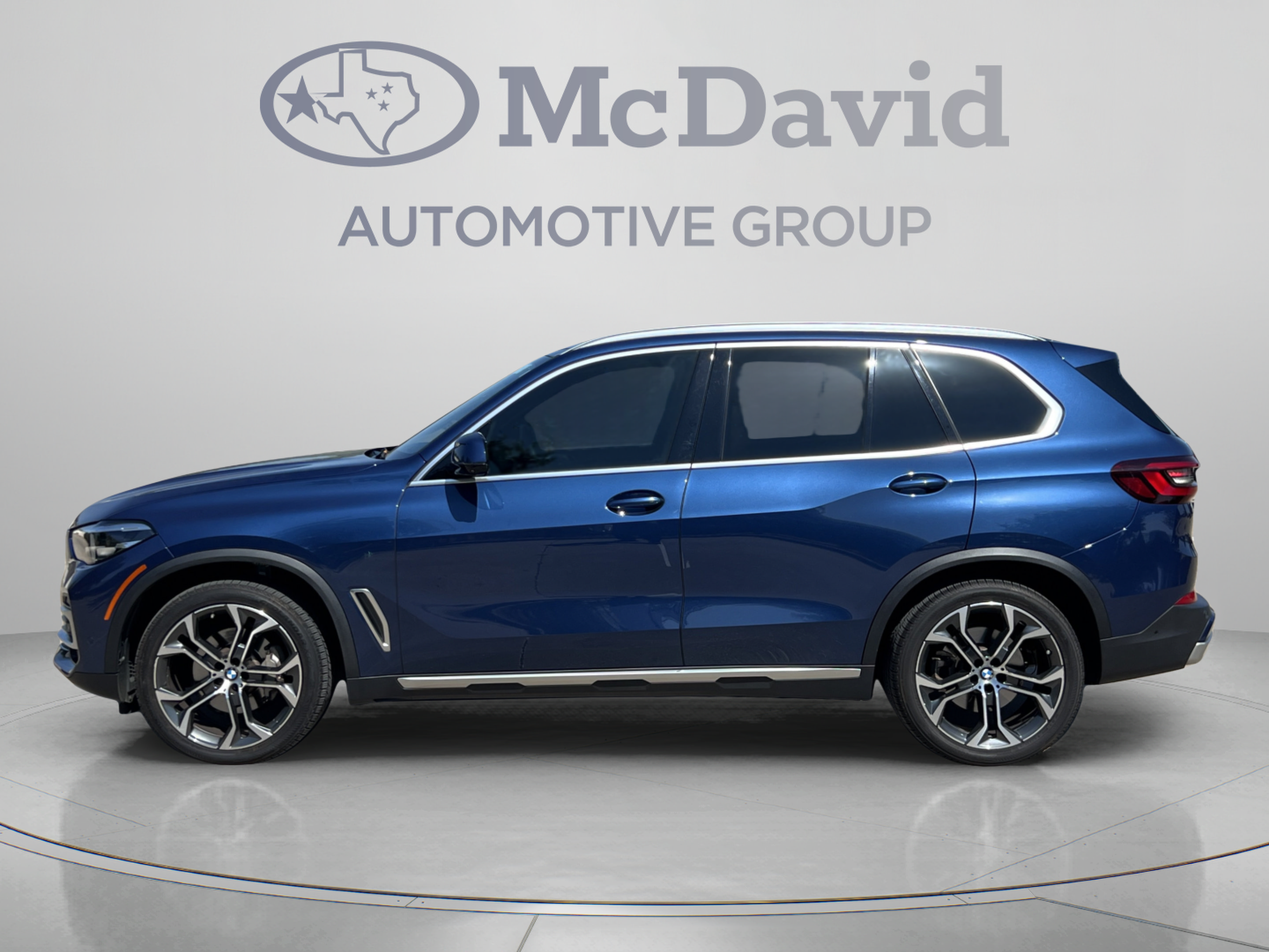 Used 2023 BMW X5 xDrive40i w/ Premium Package AWD/4WD image 4
