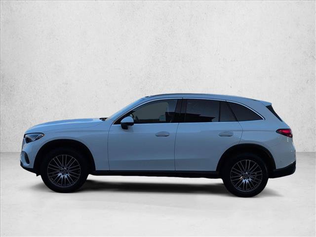 Used 2024 Mercedes-Benz GLC 300 4MATIC image 9