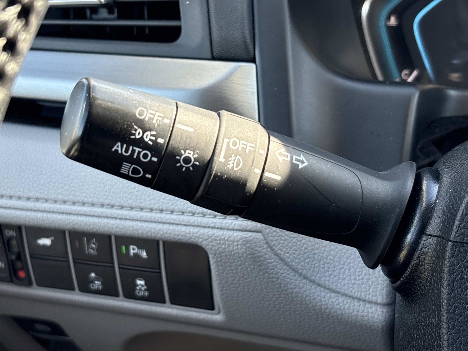 Used 2018 Honda Odyssey Elite image 19