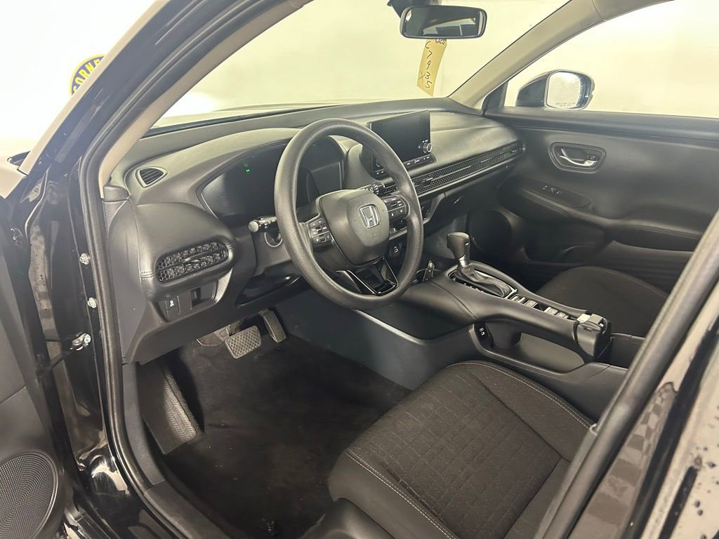 Used 2025 Honda HR-V LX image 12