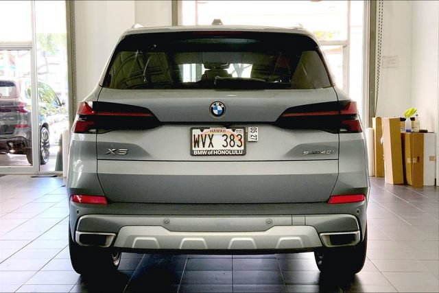 Used 2024 BMW X5 sDrive40i w/ Parking Assistance Package RWD image 4