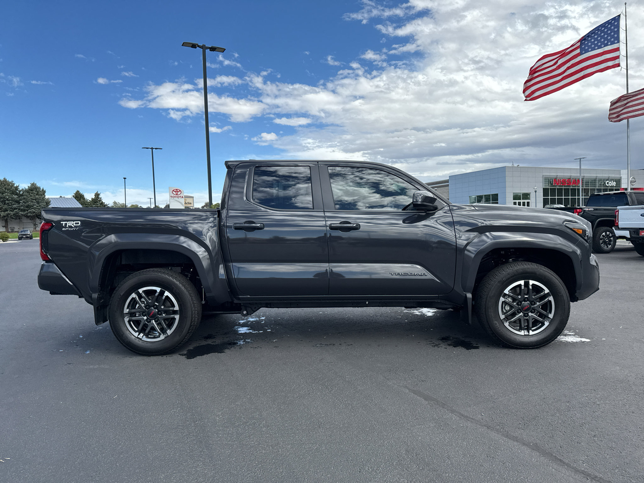 Certified 2026 Toyota Tacoma TRD Sport AWD/4WD image 2