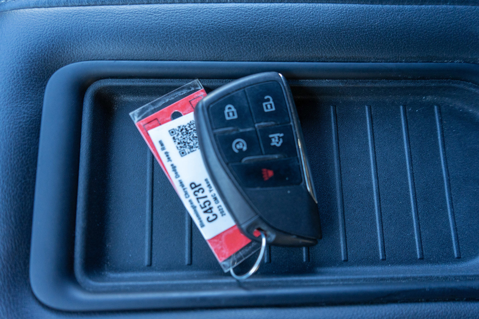 Used 2023 GMC Yukon SLE image 28