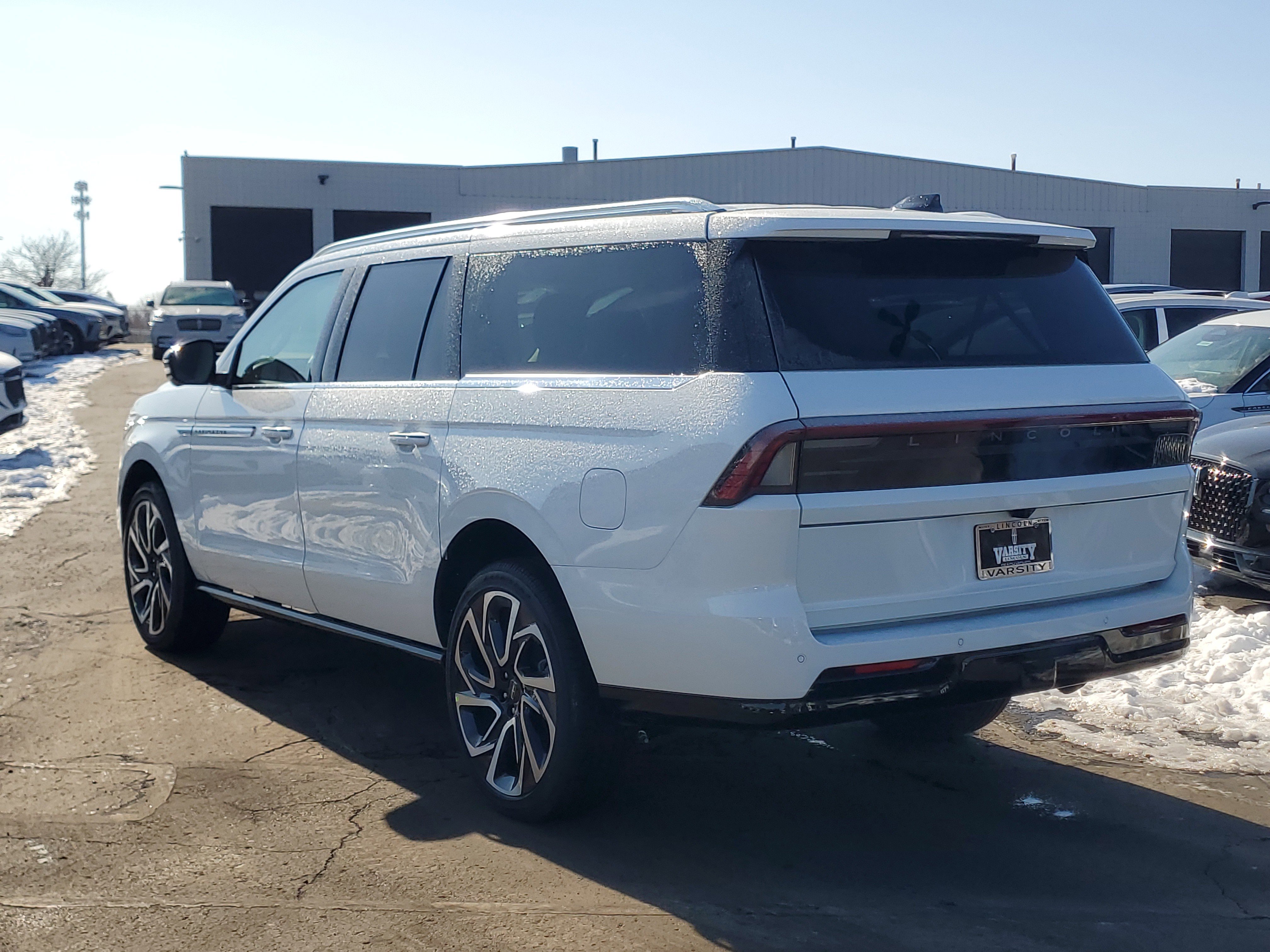 New 2026 Lincoln Navigator L Reserve image 3