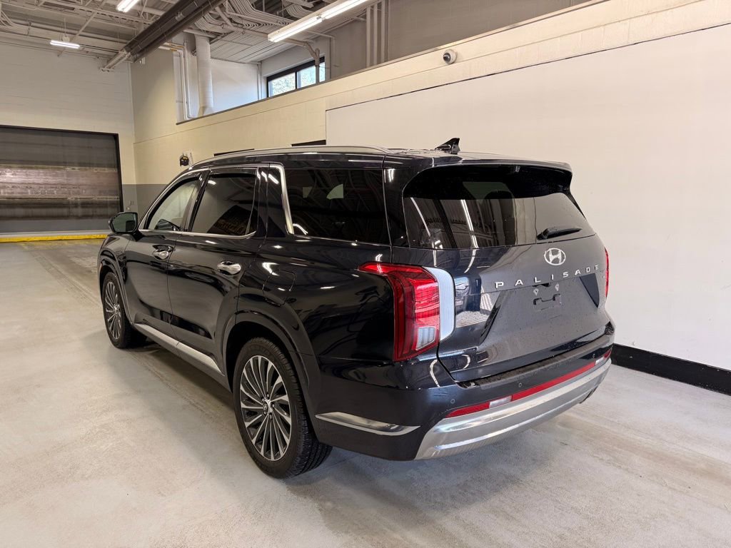Used 2024 Hyundai Palisade Calligraphy AWD/4WD image 3