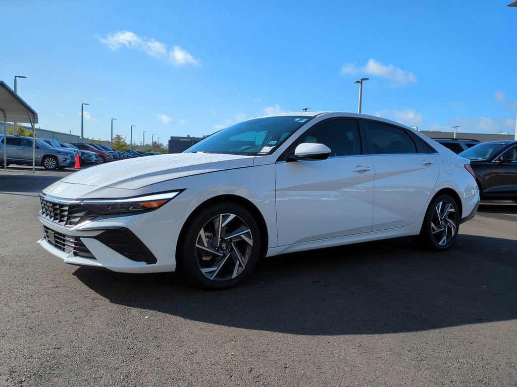 Certified 2025 Hyundai Elantra SEL video 2