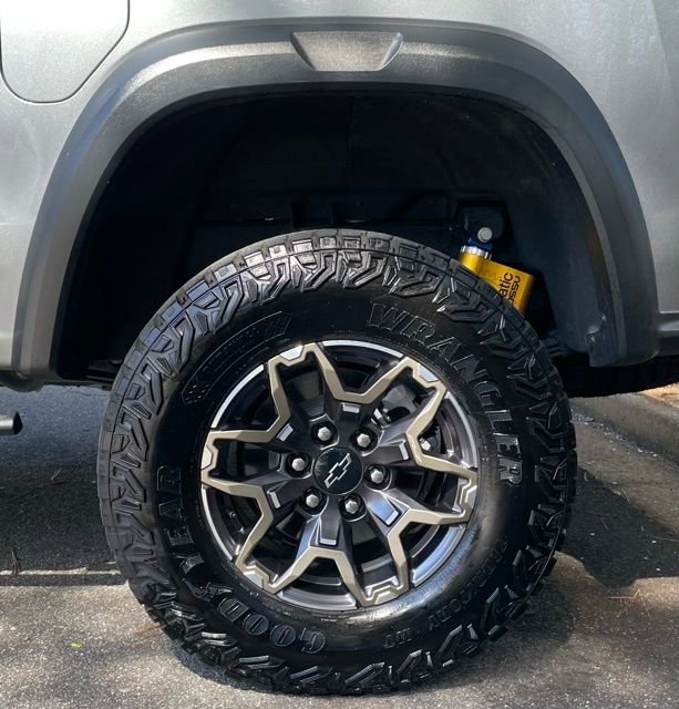 Used 2024 Chevrolet Colorado ZR2 w/ ZR2 Convenience Package III image 7