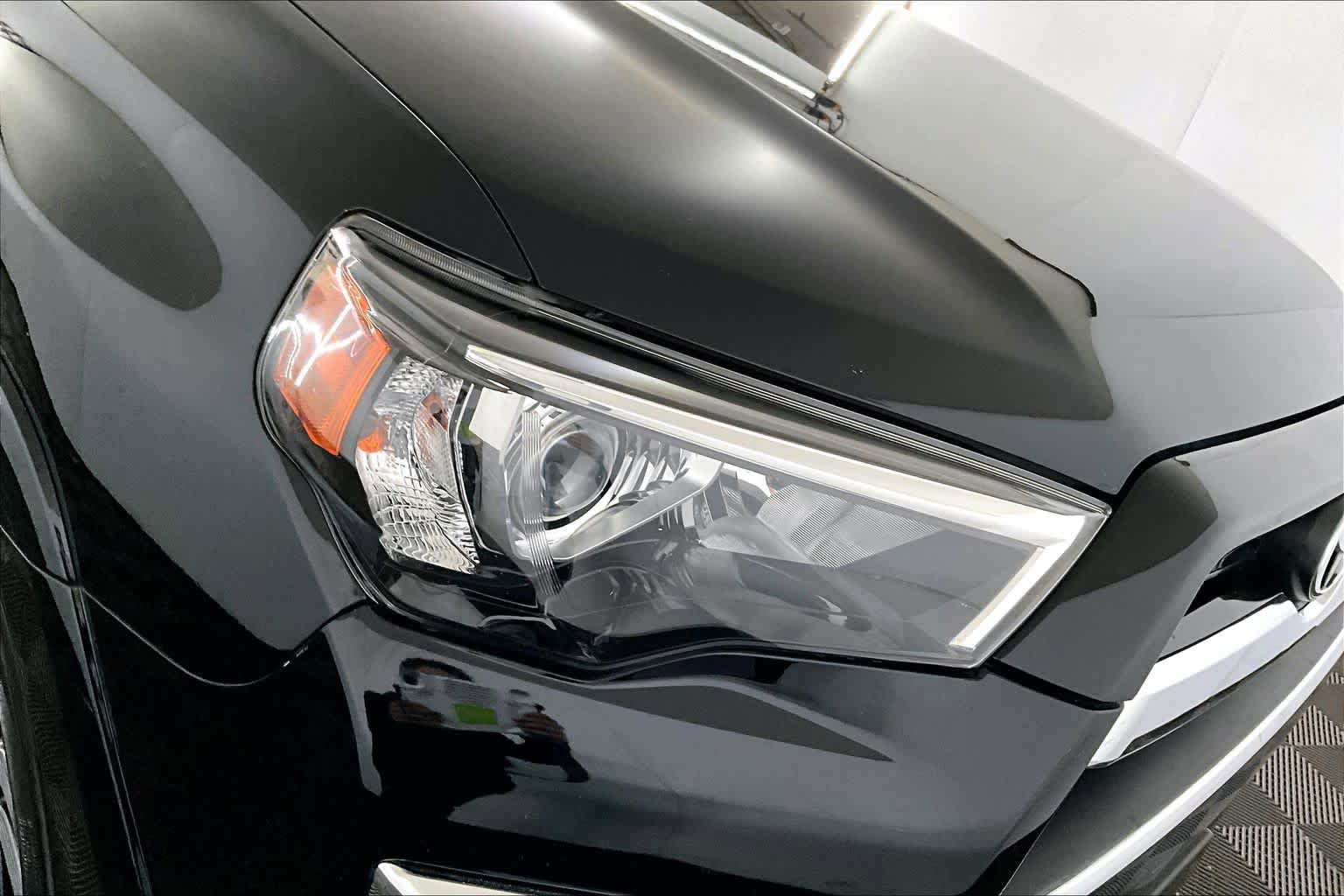 Used 2019 Toyota 4Runner Limited AWD/4WD image 27