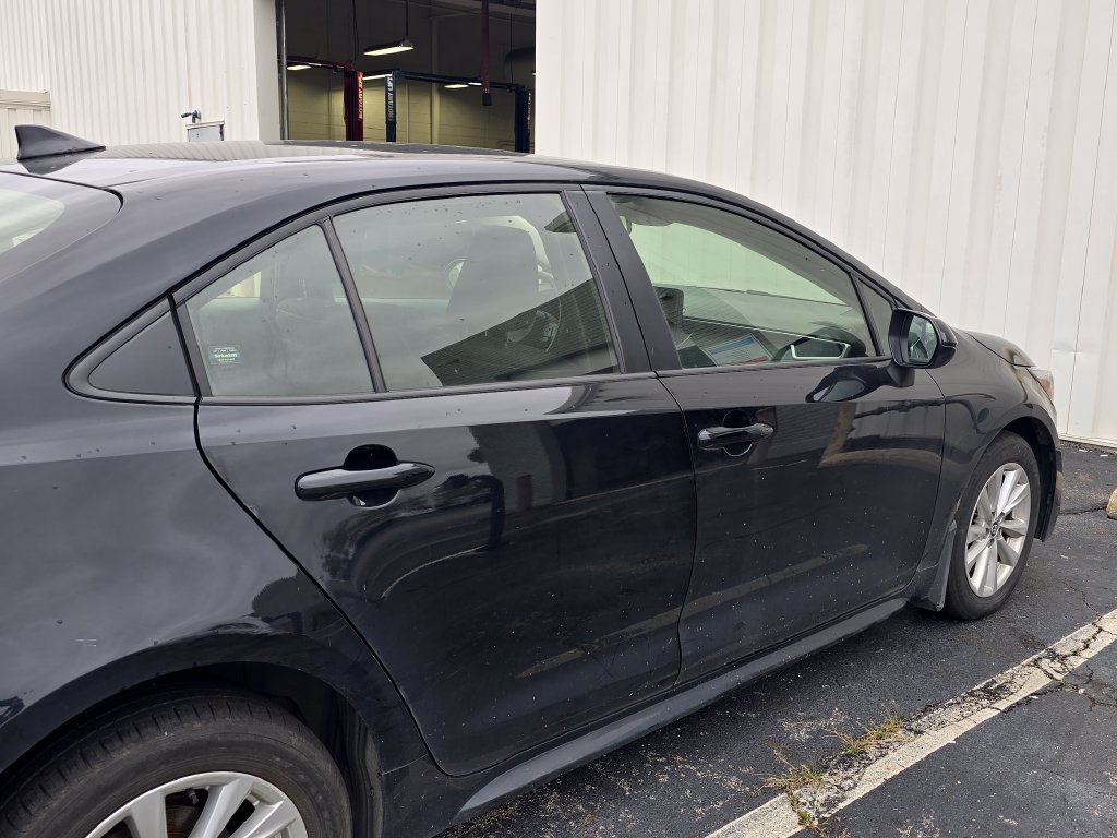 Used 2024 Toyota Corolla LE w/ LE Convenience Package FWD image 7