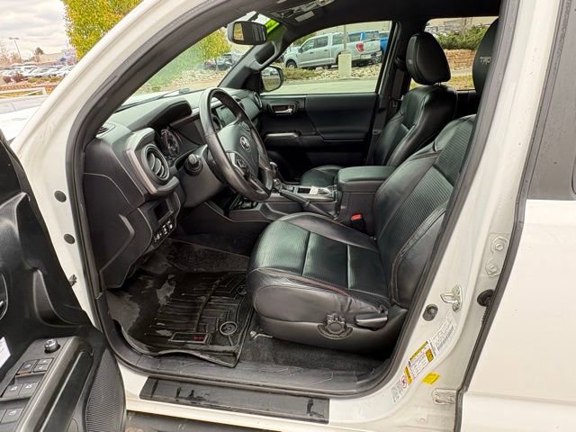 Used 2017 Toyota Tacoma TRD Pro AWD/4WD image 11