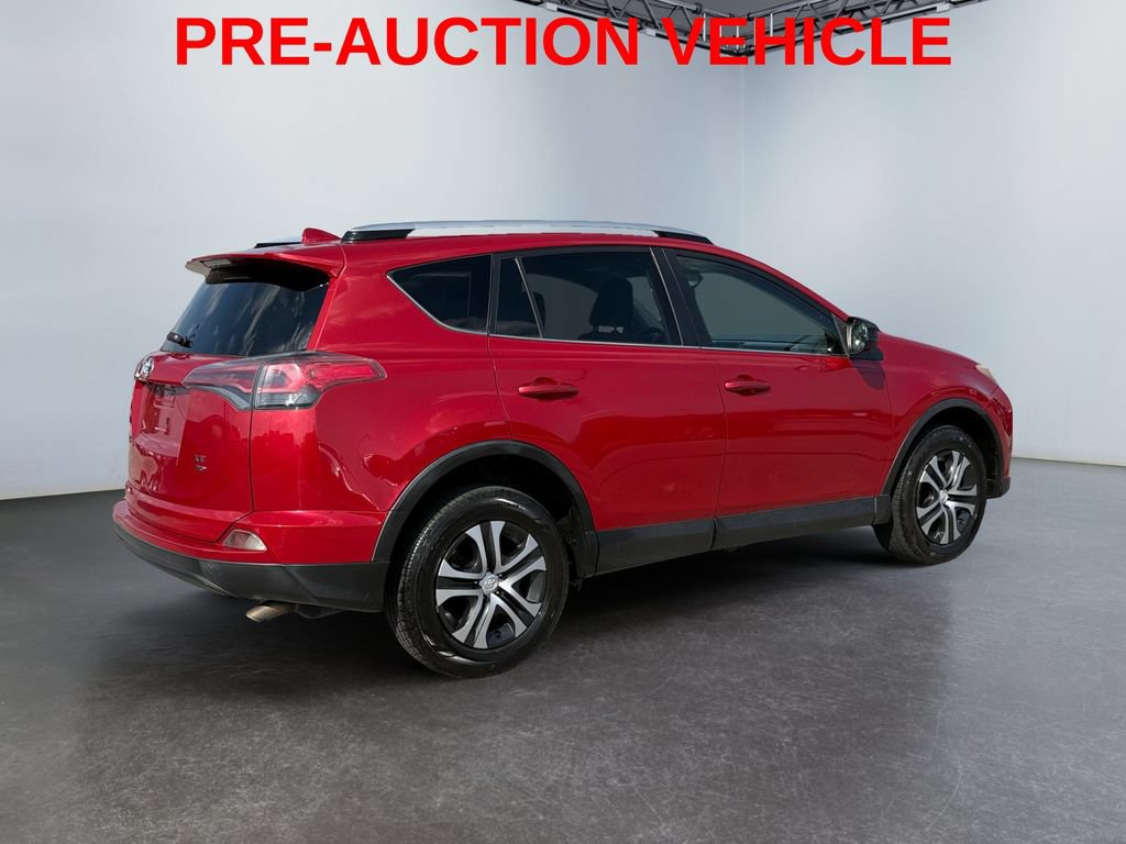 Used 2016 Toyota RAV4 LE AWD/4WD image 3